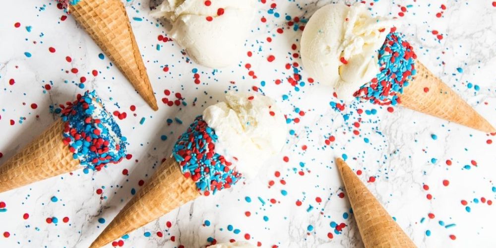 4th of july desserts | sprinkle cones & cream pie